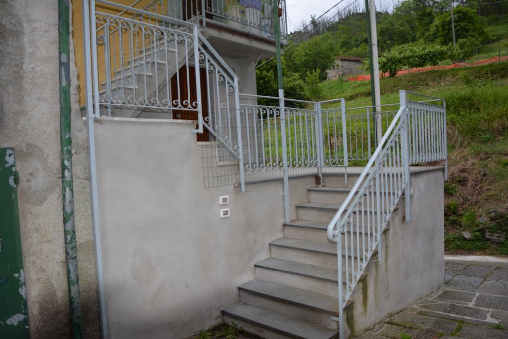 Agriturismo Ghirlanda Norma Rita Carrodano Inferiore Exterior foto